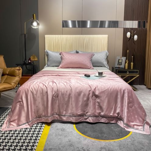 Lサイズ 華やかな雰囲気 ヴィトン 寝具スーパーコピー 布団 シルク柔らかい 静電気防止 暖かい シンプル ピンク