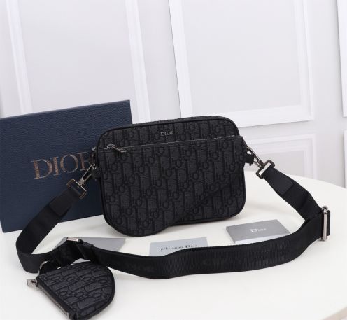 お得品‼dior ショルダー バッグコピー プリント 斜め掛けバッグ 型番1ADPO276 牛革 シンプル メンズ ブラック