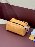 レディース ルイヴィトンバッグＮ級品 牛革 型番M82576 トイレタリーバッグ バスルームポーチ 携帯用 洗面用具入れポーチ オレンジ色