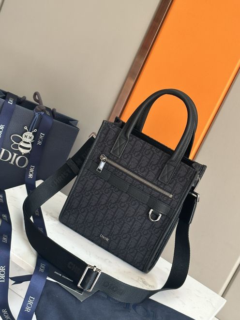 dior クラッチ バッグスーパーコピー 牛革 通学 肩掛け 斜め掛けバッグ 人気 花柄 メンズ ブラック