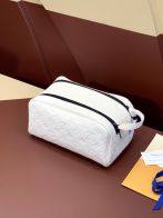 ルイヴィトンバッグ インスタコピー 型番M82576 洗濯バッグ 旅行用 トラベルポーチ 便利 ホワイト