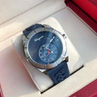 華やかな雰囲気 フェラガモ 腕時計 メンズスーパーコピー 運動用 青い文字盤 ウォッチ うで時計 ゴムバンド メンズ ブルー