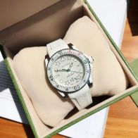 gucci 腕時計偽物 ウォッチ ファッション 高級品 直径40㎜ 防水 レザーバンド 夜光時計 メンズ ホワイト