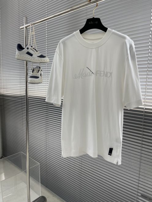 フェンディ メンズ t シャツスーパーコピー 夏服 トップス 綿100％ ロゴプリント 短袖 シンプル 柔らかい 人気流行品 ホワイト