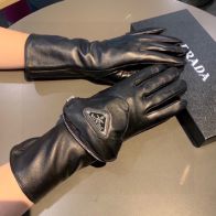 オンライン限定 手袋 レディース プラダコピー グローブ スマホ操作可 レザー 防風 ウール製 暖かい 女性用 ブラック