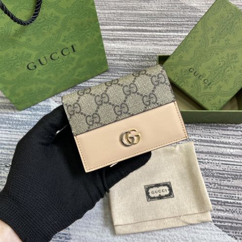 gucci 財布 二 つ折りコピー コード790055 財布 レザー 牛革 G Marmontシリーズのクレジットカートバッグ グレイ