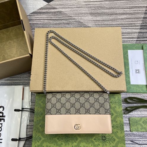 gucci 財布 レディース偽物 コード790060 花柄  長財布 斜め掛け レザー 牛革 チェーンバッグ グレイ