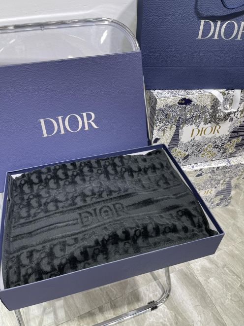 dior ノベルティ バス タオルスーパーコピー 2枚セット 純綿 ふわふわ 大判 吸水速乾 シンプル プレゼント ブラック 