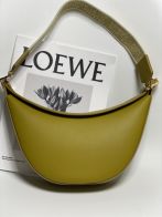 loewe ショルダー バッグスーパーコピー 牛革 品質保証 半月形 Hoboバッグ 持ちバッグ ミニ 3073 イエロー