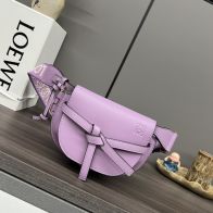 loewe かご バッグコピー 斜め掛けバッグ 61824 日常バッグ レザー 華やかな雰囲気 ピンク