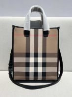 burberry ショルダー バッグ レディースＮ級品 斜め掛けバッグ トートバッグ 格子模様 レザー 男女兼用 ブラウン