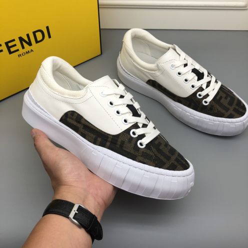 FENDI メンズ フェンディ 靴スーパーコピー 軽量 スニーカー カジュアル シューズ 品質保証 花柄 シンプル ブラック