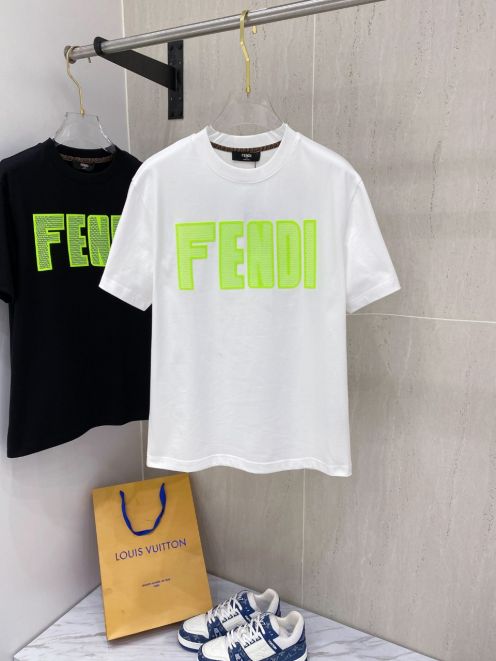 春夏新品 fendi t シャツ クマコピー 半袖 トップス 純綿 ロゴプリント ファッション 男女兼用 大人気 ホワイト