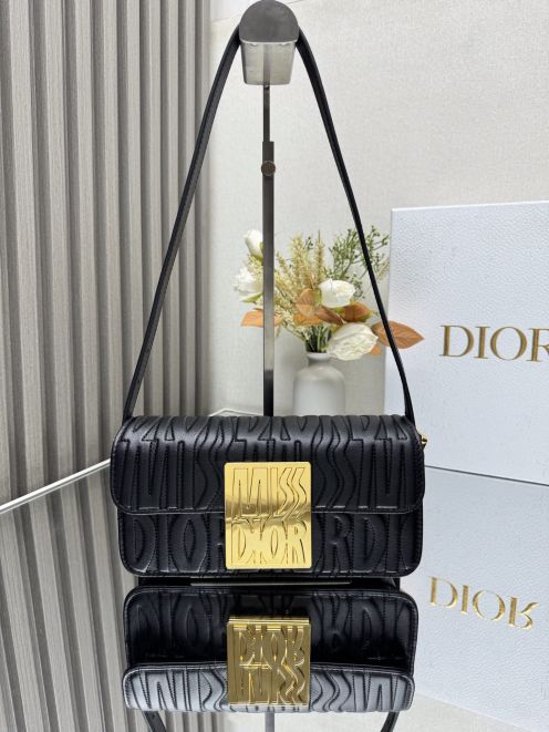 今季のおすすめ dior ショルダー バッグ激安通販 肩掛けバッグ 収納便利 レディース シンプル 調整可 8811 ブラック