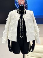 chanel アウター偽物 アウター トップス 品質保証 柔らかい 女性 優雅 暖かくて軽やかな ファッション ホワイト