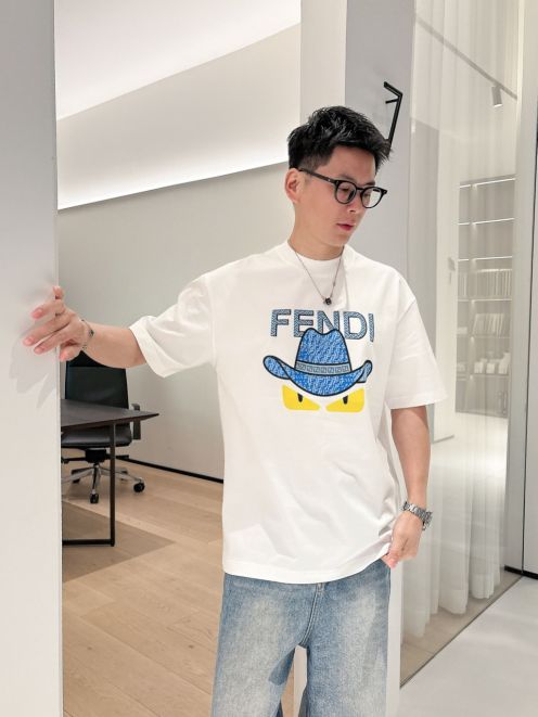 期間限定品 メンズ フェンディ t シャツ偽物 Ｔシャツ トップス 純綿 半袖 プリント 柔軟 ホワイト