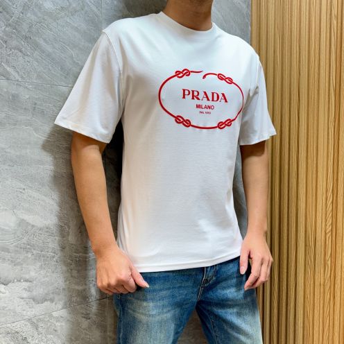 prada t シャツ メンズスーパーコピー トップス 夏服 シンプル 半袖 純綿 ロゴ刺繍 ホワイト