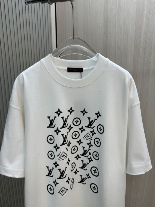 春新品レディース ルイヴィトンtシャツスーパーコピー トップス 半袖 プリント 純綿 男女兼用 シンプル ホワイト