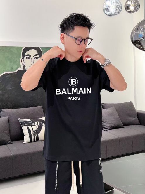 BALMAIN バルマン 半袖コピー Tシャツ トップス ロゴプリント 100％綿 男女兼用 上質 ブラック