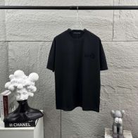 ルイヴィトン 2026新作 半袖Tシャツ 格安 高級レベル仕様 精密ディテール再現 品質管理徹底 安心の日本倉庫 即納対応 通気 快適な着心地 男女兼用