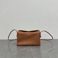 セリーヌ レザーワンショルダーバッグ 2026新作 激安 高級レベル仕様 上質感仕上げ 丁寧な縫製 発送保証 追跡可能 梱包丁寧