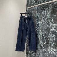 2026新作 ロエベ デニムパンツ ブランド コピー 高再現度 上質感仕上げ 精密ディテール 選ばれる理由あり 安心サイト 追跡可能 梱包丁寧