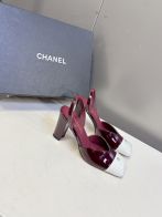 シャネル 2026新作 レディースバックストラップパンプス エナメルデザイン 高級感仕上げ 精密ディテール 安心サイト スーパーコピー エレガントヒール