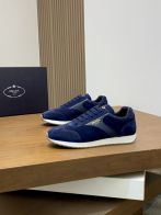 プラダ ハイブランド スエードスニーカー ネイビー ローカット 上品仕上げ