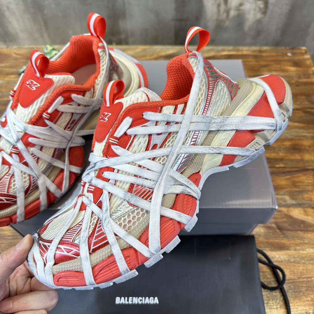 人気流行品 balenciaga スニーカー レディース偽物 運動 ランニング スポーツシューズ 厚底 シンプル レッド_4