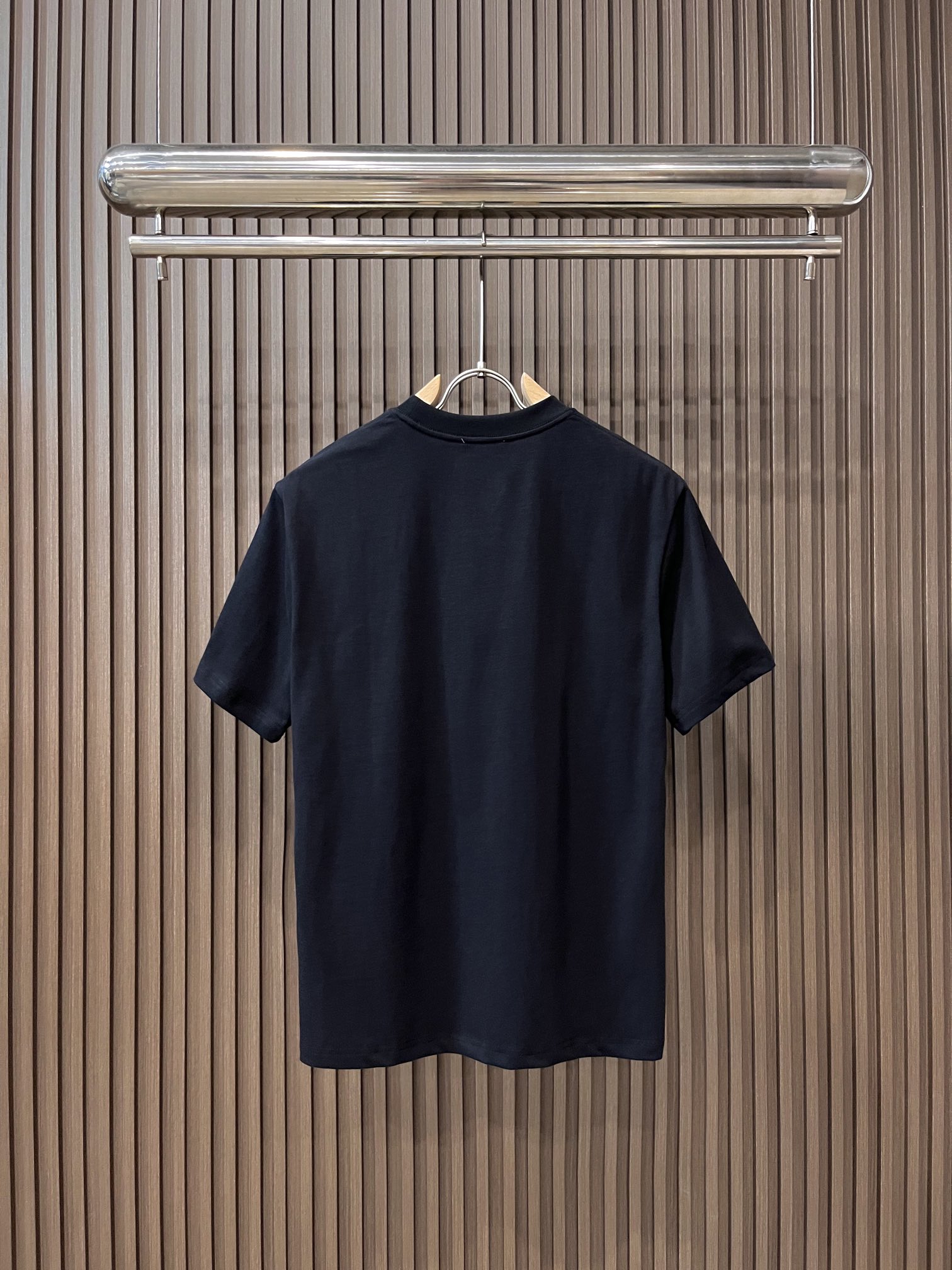 今季のおすすめ fendi シャツ偽物 トップス Tシャツ 定番ロゴプリント 純綿 短袖 ファッション ブラック_5