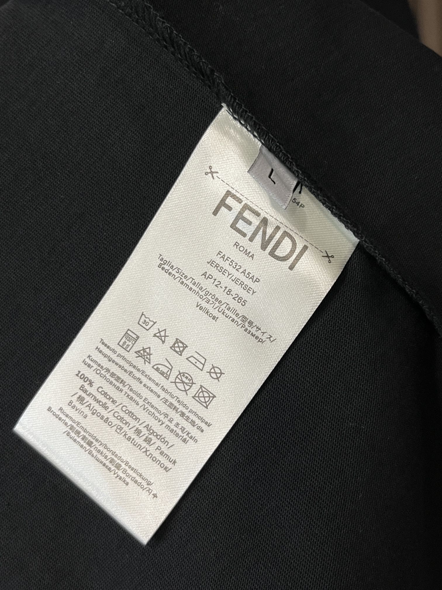 今季のおすすめ fendi シャツ偽物 トップス Tシャツ 定番ロゴプリント 純綿 短袖 ファッション ブラック_8