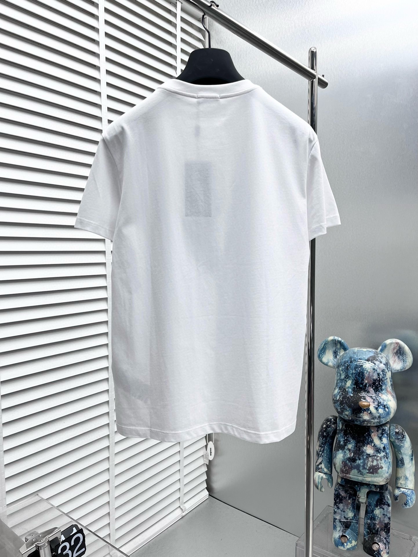 最新の2024年 フェンディ t シャツ メンズＮ級品 トップス プリント 純綿 短袖 柔らかい メンズ ホワイト_2