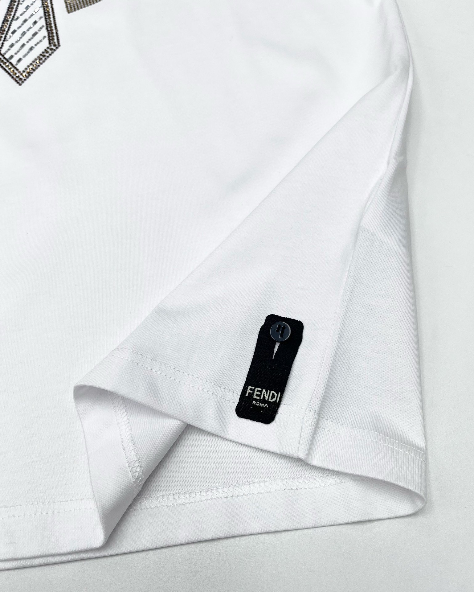 最新の2024年 フェンディ t シャツ メンズＮ級品 トップス プリント 純綿 短袖 柔らかい メンズ ホワイト_6