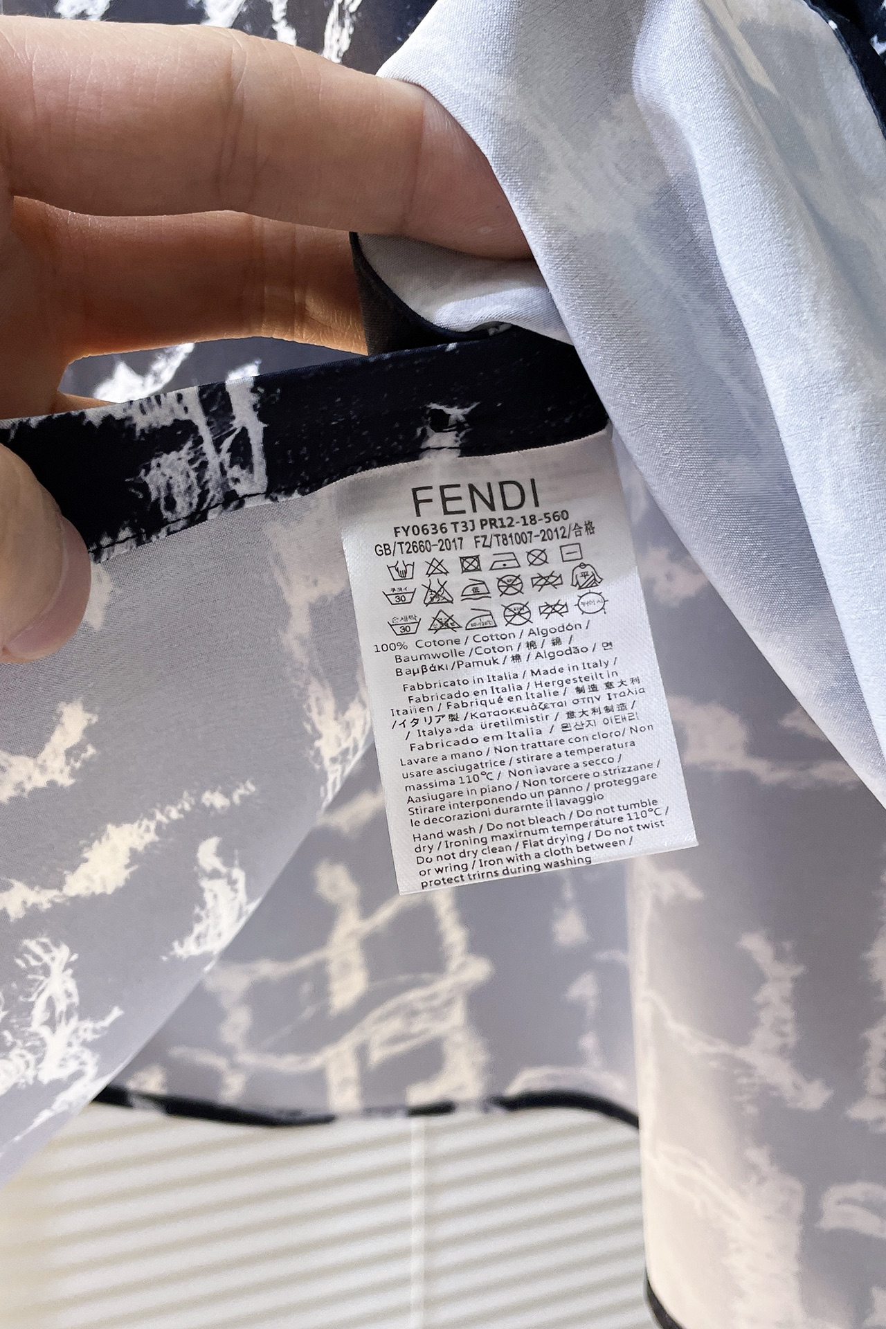 fendi メンズ シャツ偽物 トップス 長袖シャツ 花柄 カラフル 人気販売品 ファッション ブラック_10