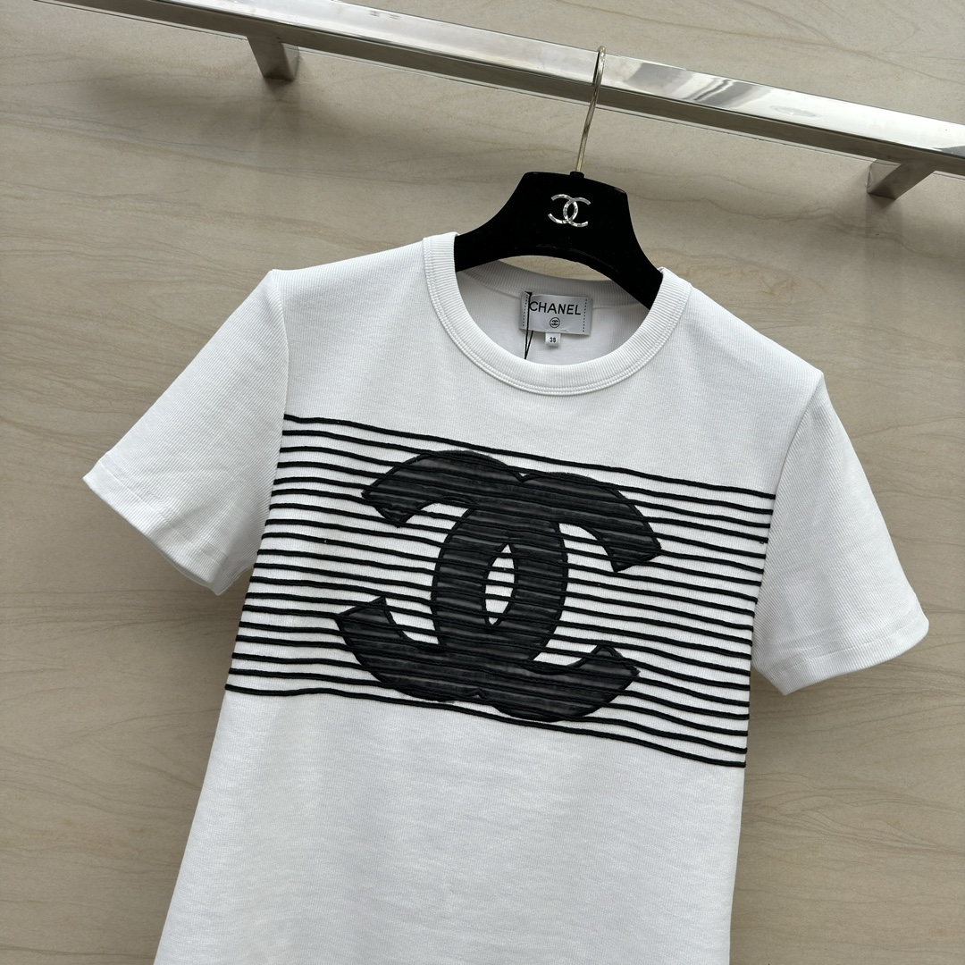 人気流行品 chanel t シャツ メンズコピー ロゴプリント 純綿 トップス 柔らかい 人間シャネル 刺繍 ホワイト_2