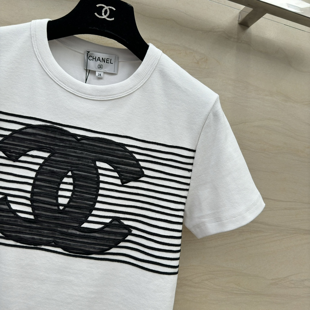 人気流行品 chanel t シャツ メンズコピー ロゴプリント 純綿 トップス 柔らかい 人間シャネル 刺繍 ホワイト_5