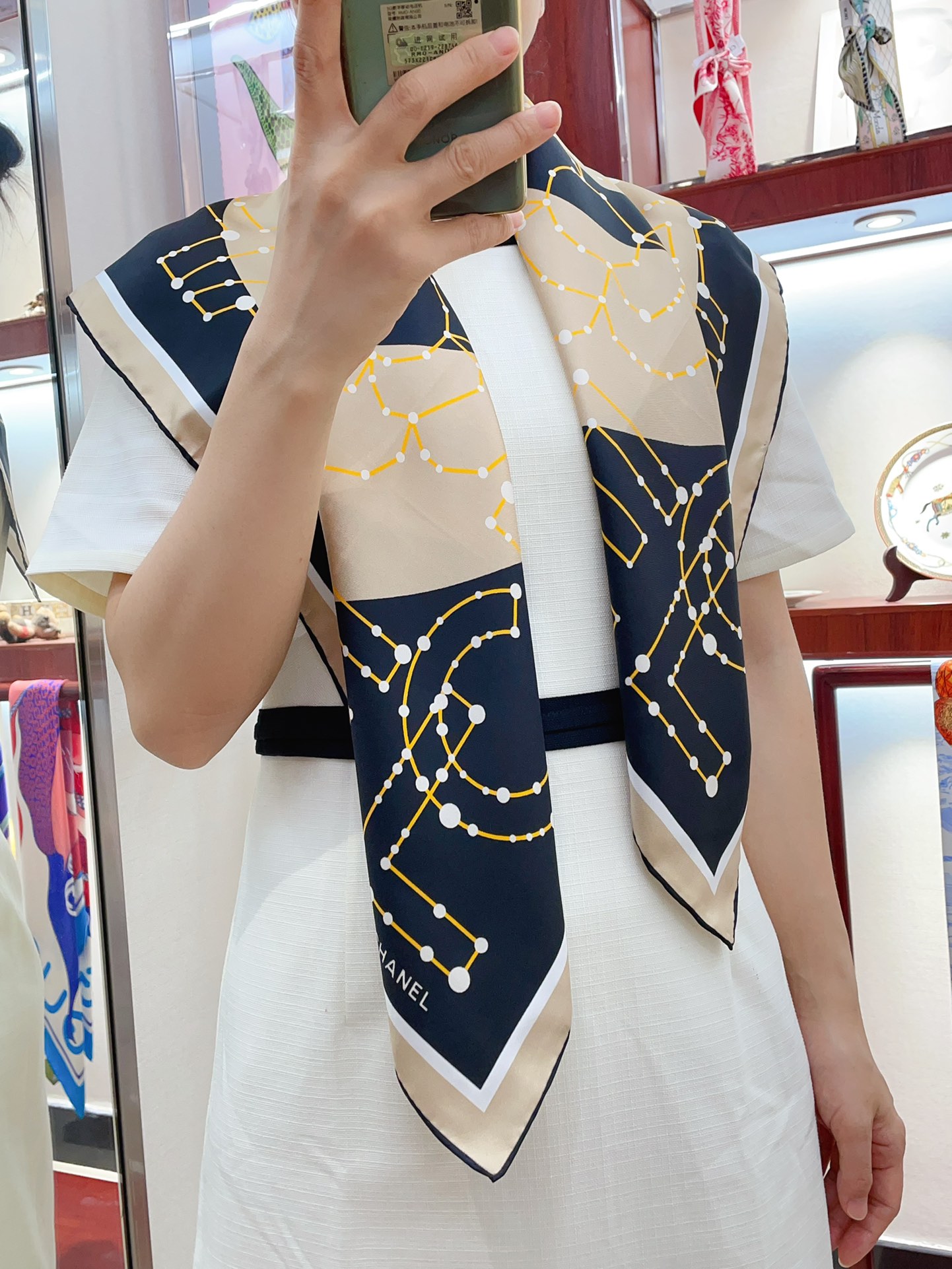 シャネルスカーフ激安通販 シルク 人気定番 美しい ロゴマーク シンプル ファッション レディース ブラウン_1