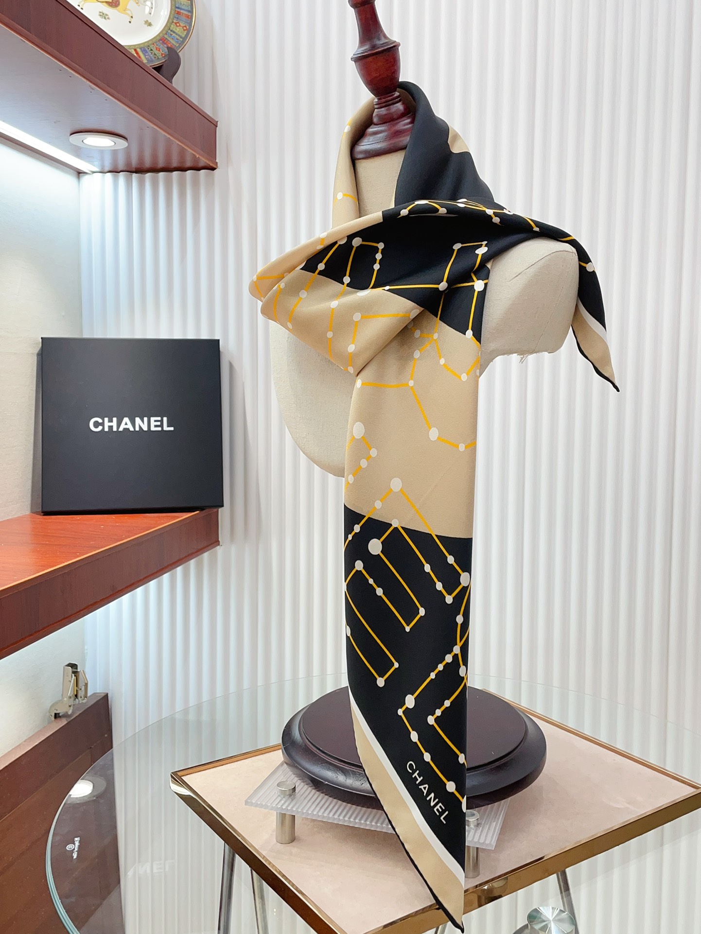 シャネルスカーフ激安通販 シルク 人気定番 美しい ロゴマーク シンプル ファッション レディース ブラウン_7