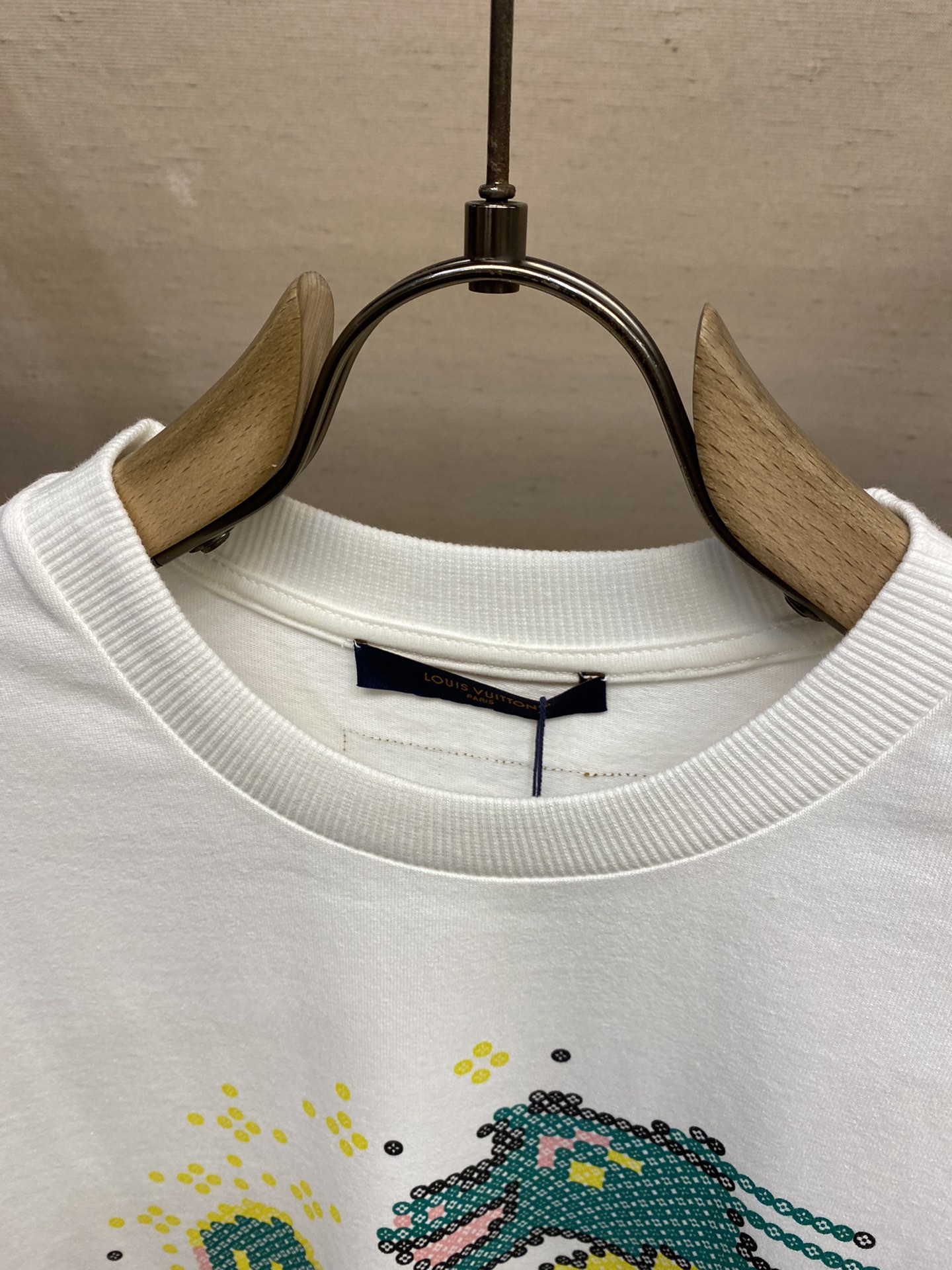 数量限定の爆買 ルイヴィトンtシャツレディース偽物 純綿 半袖 トップス 可愛い龍 プリント 人気商品 ホワイト_3