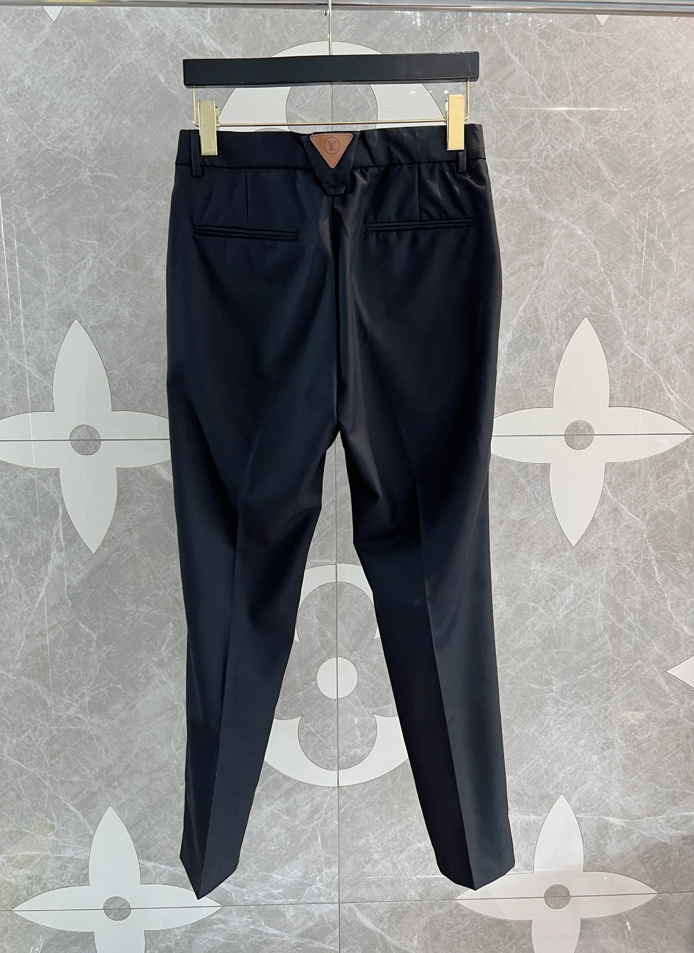 お手頃価格で ルイヴィトンのパンツコピー ファッション スラックス 光沢 美脚 夏 通勤 ズボン 品質保証 ブラック_7