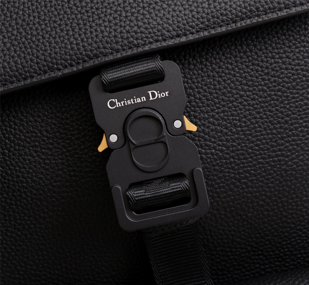 dior メンズ バッグコピー レザー バックバッグ 大容量 お値打ち価格 型番1ADBA143TSE_H28E メンズ ブラック_3