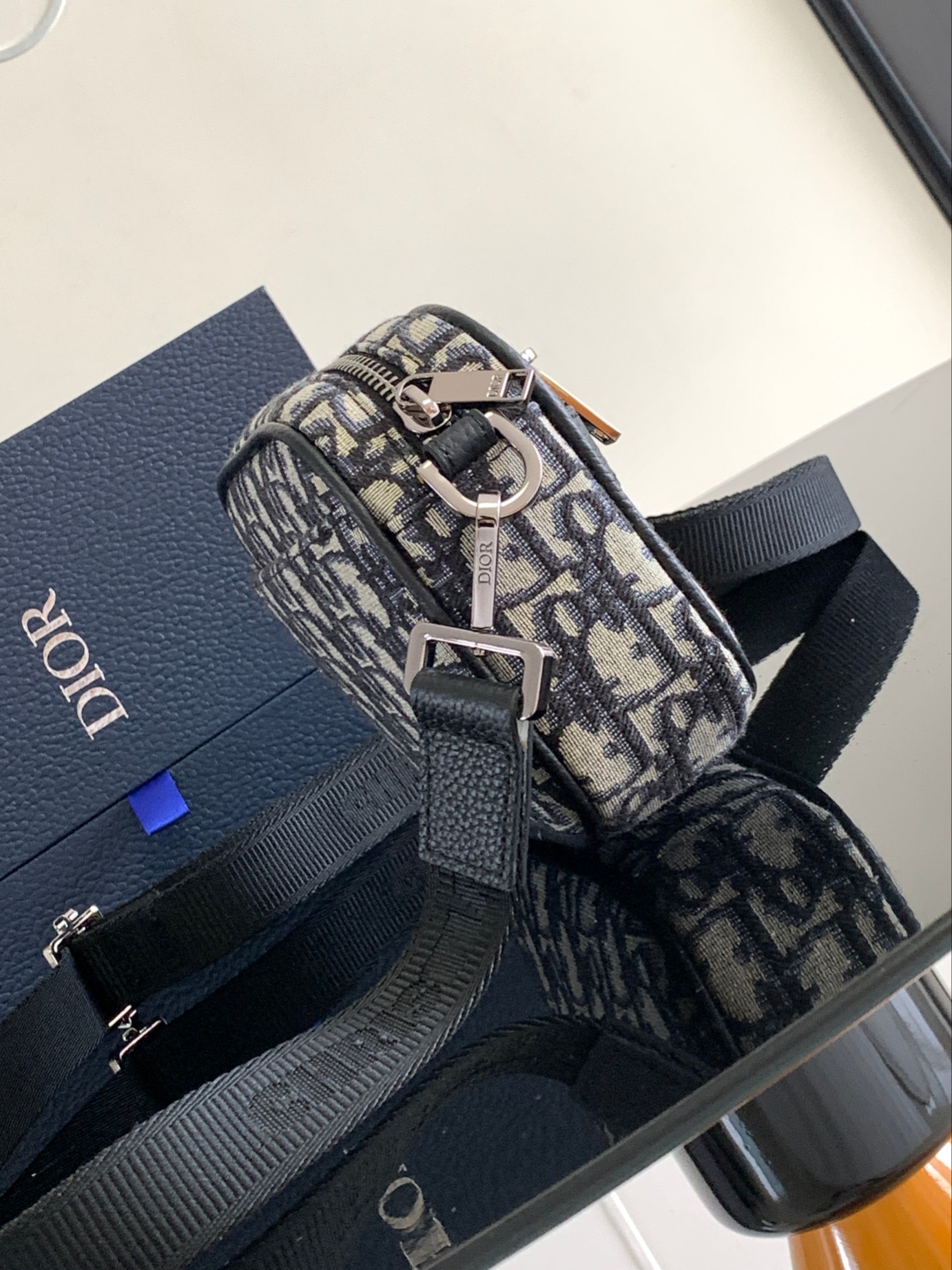 人気アイテム dior クラッチ バッグコピー 斜め掛けバッグ ミニ 花柄 牛革 型番2ESWS011YKY_H03Eメンズ ブラック_2