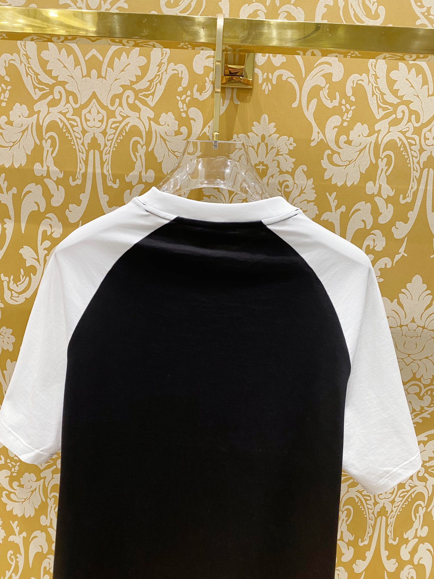 人気新作アイテム chanel の t シャツ偽物 純綿 トップス 半袖 ゆったり 柔らかい ロゴプリント ブラック_6