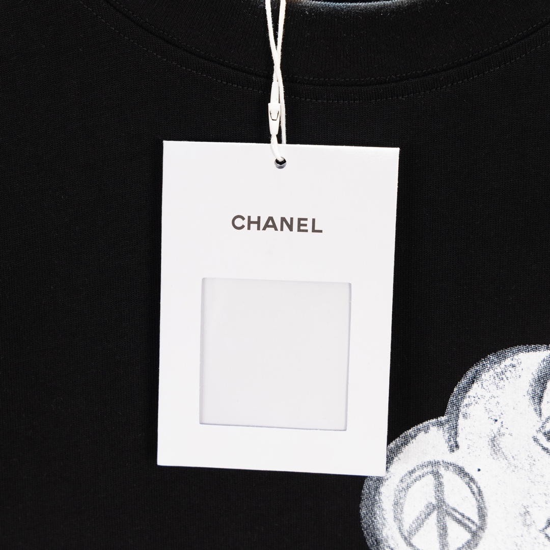 最新の2024年 chanel ボーダー t シャツ偽物 純綿 トップス 半袖 大きいロゴ プリント 人気商品 ブラック_8