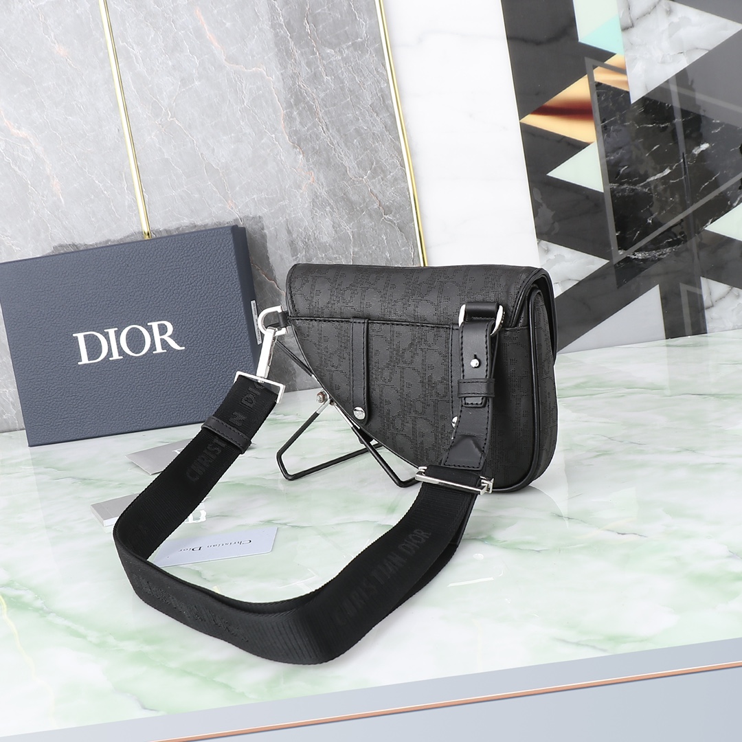 dior メンズ バッグコピー 可愛い 斜め掛けバッグ 型番1ADPO191 牛革 三角形 メンズ ブラック_2