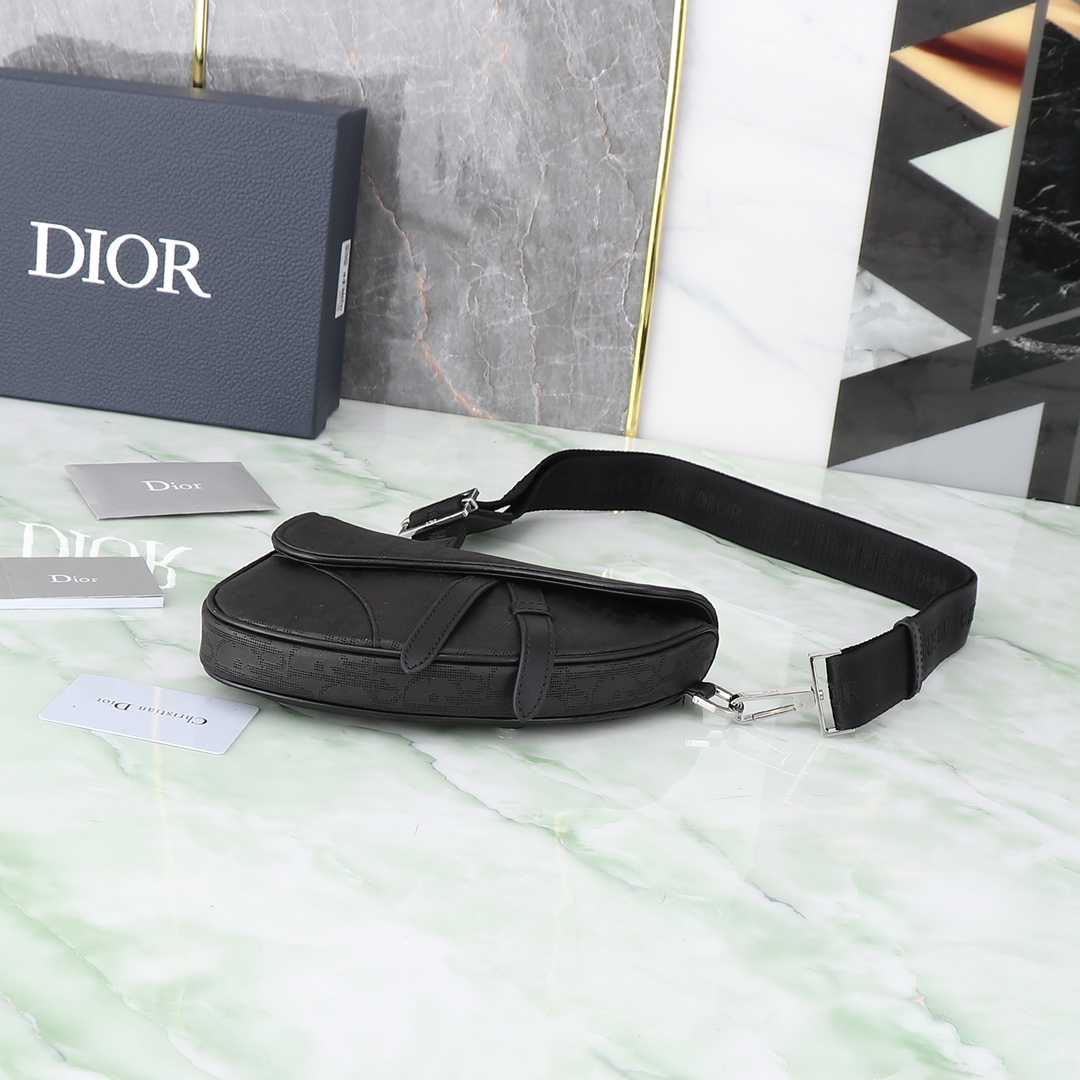 dior メンズ バッグコピー 可愛い 斜め掛けバッグ 型番1ADPO191 牛革 三角形 メンズ ブラック_4