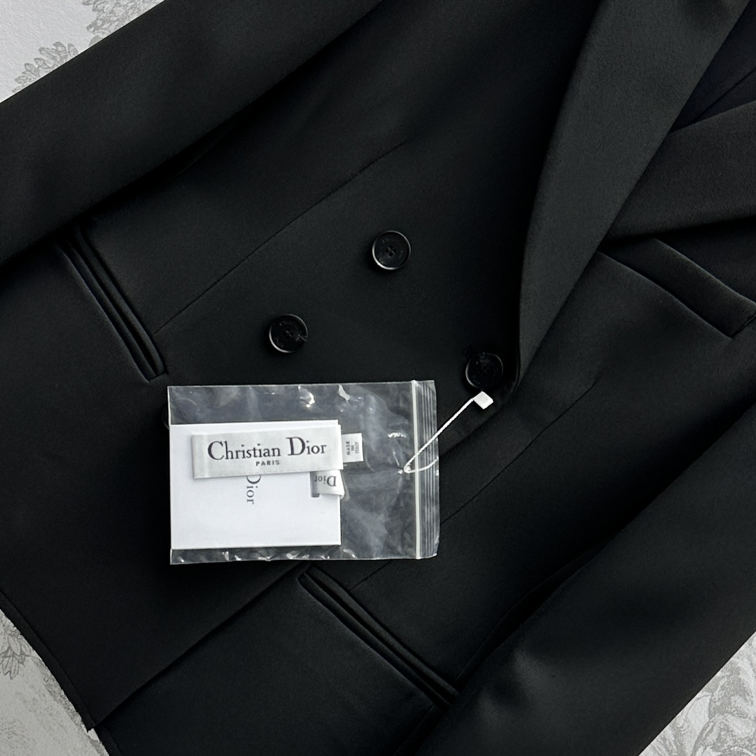 ディオールジャケットコピー スーツ トップス 柔らかい 高級感 日常服 ビジネス 通勤 ハンサム ブラック_4