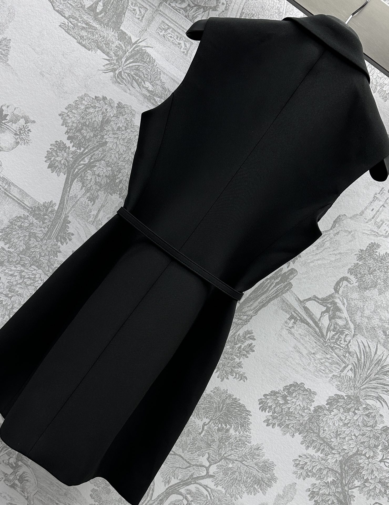 春新品 dior スカート ミニ偽物 ワンピース 特別価格アイテム ジレー 通勤 無袖 レディース ブラック_7