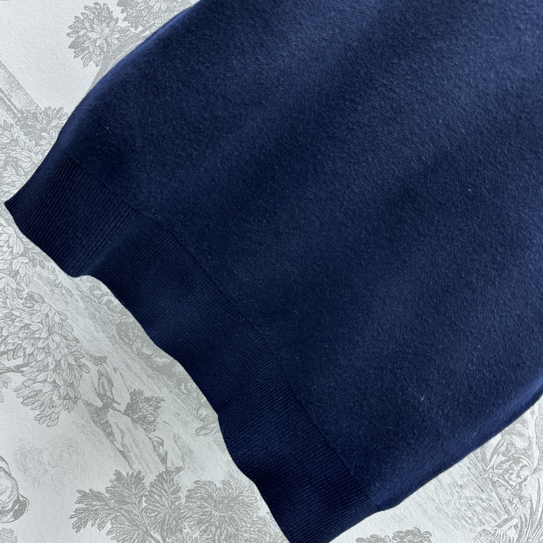 超低価格 レディース グッチセータースーパーコピー ニット素材 半袖 ウール製 シンプル 人気新作 ブルー_5