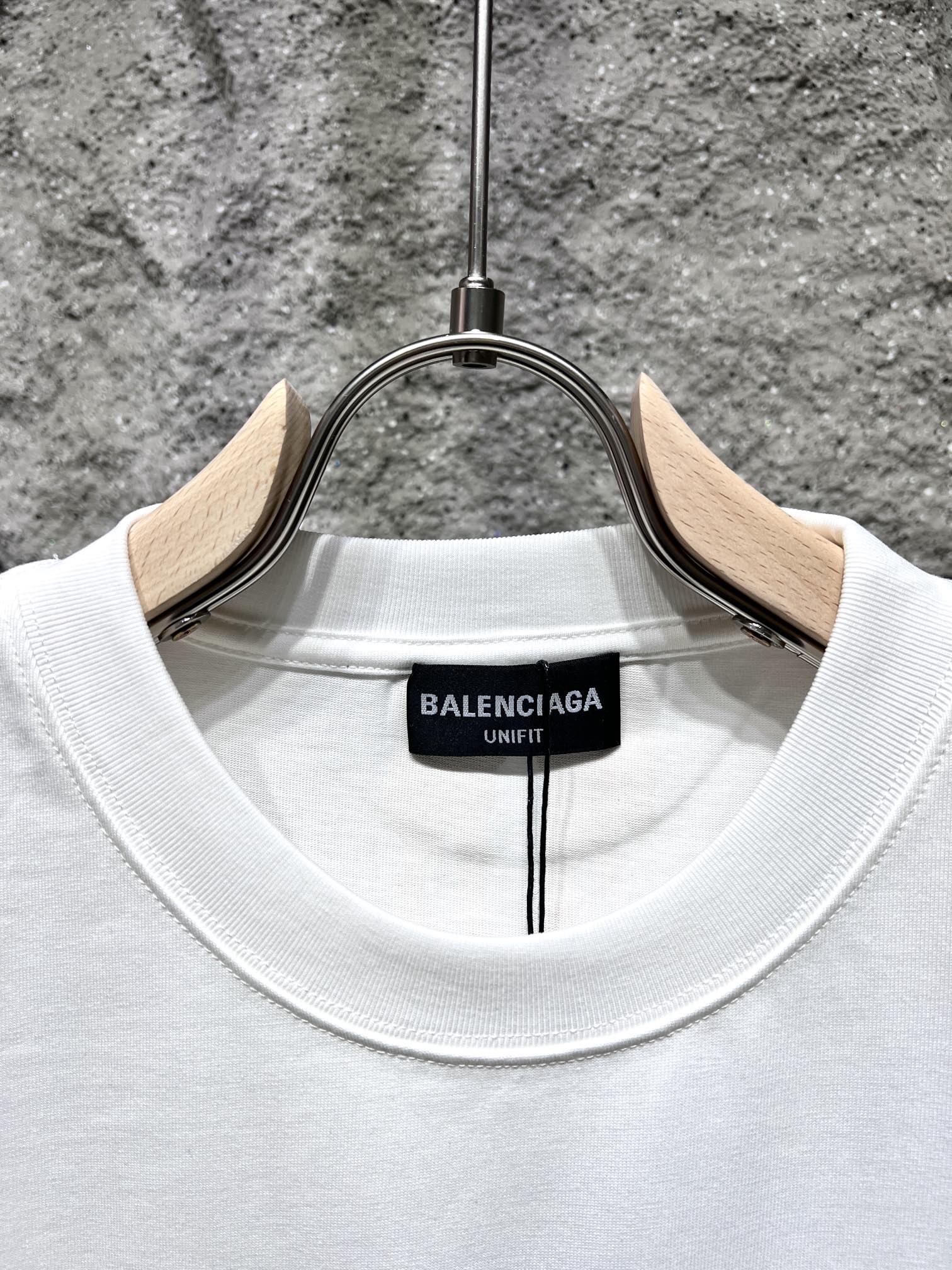 バレンシアガトップスコピー 大人気でお買い得なトップス 個性的Tシャツ 純綿 品質保証 柔らかい ホワイト_2